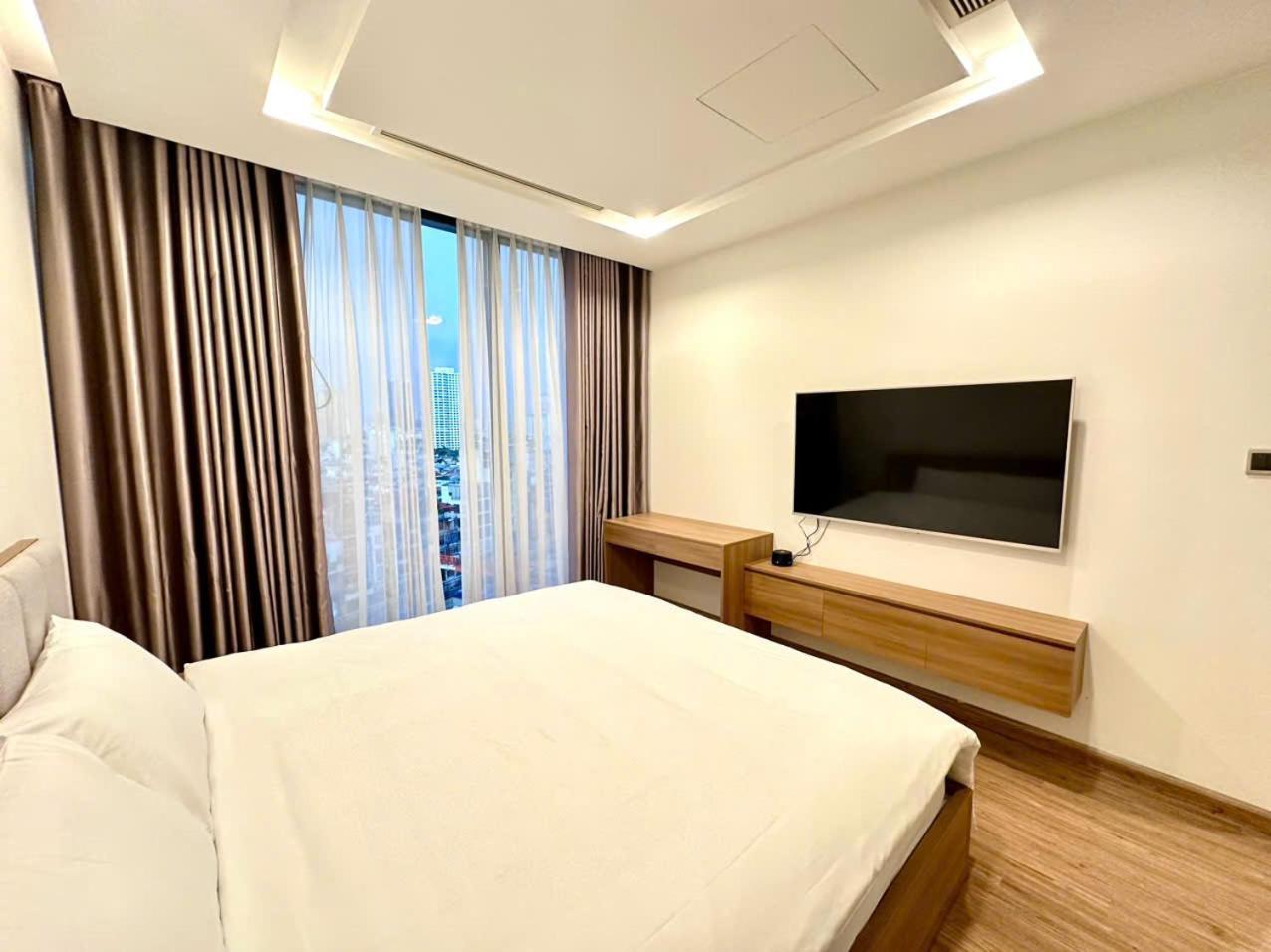 Luxury Apartment In Vinhomes Metropolis Hanoi Kültér fotó