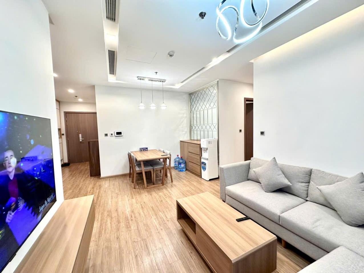 Luxury Apartment In Vinhomes Metropolis Hanoi Kültér fotó
