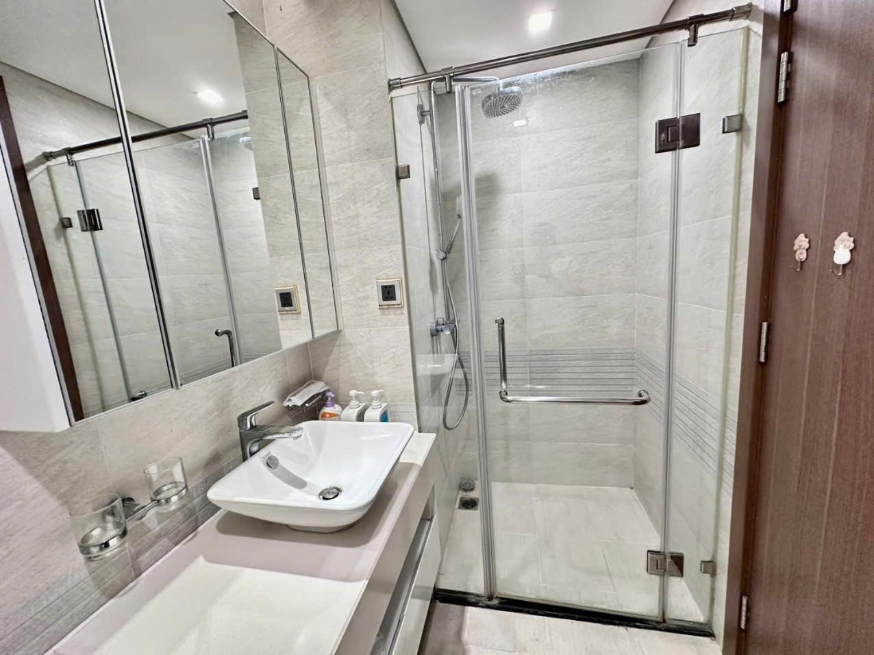 Luxury Apartment In Vinhomes Metropolis Hanoi Kültér fotó