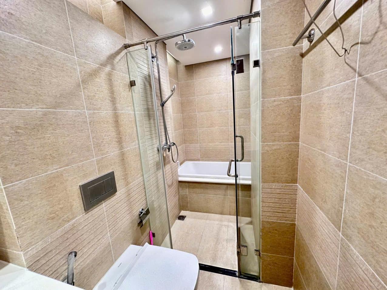 Luxury Apartment In Vinhomes Metropolis Hanoi Kültér fotó